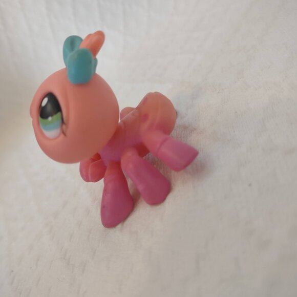 Vintage Littlest Pet Shop #426 Pink Spider G2 Blue Bow - Picture 9 of 11